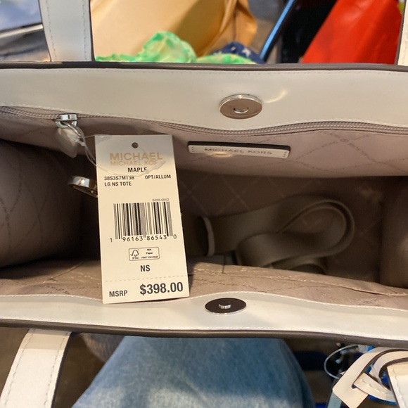 New- Michael Kors “MAPLE” tote New - Picture 6 of 8
